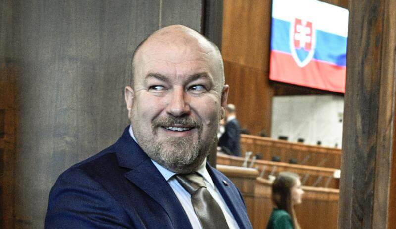 RUDOLF HULIAK SA STAL NOVÝM MINISTROM CESTOVNÉHO RUCHU A ŠPORTU